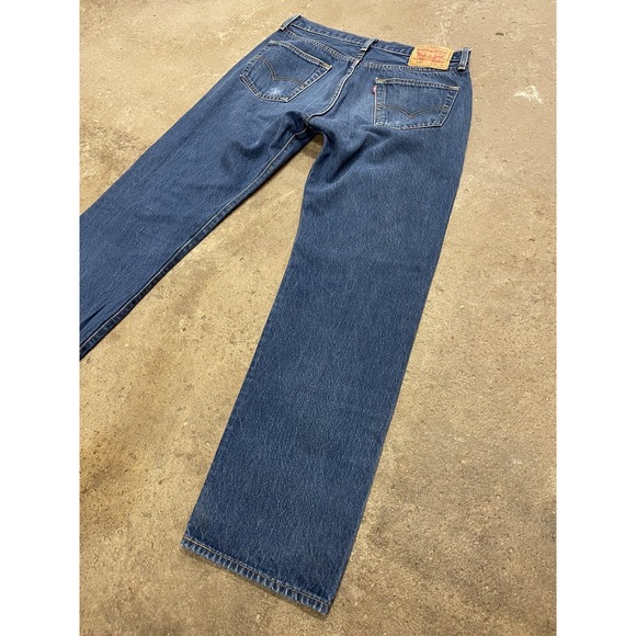 Levis 501 Jeans Mens 35x31 Medium Wash Blue Straight Leg Button Fly Distressed - Picture 11 of 16